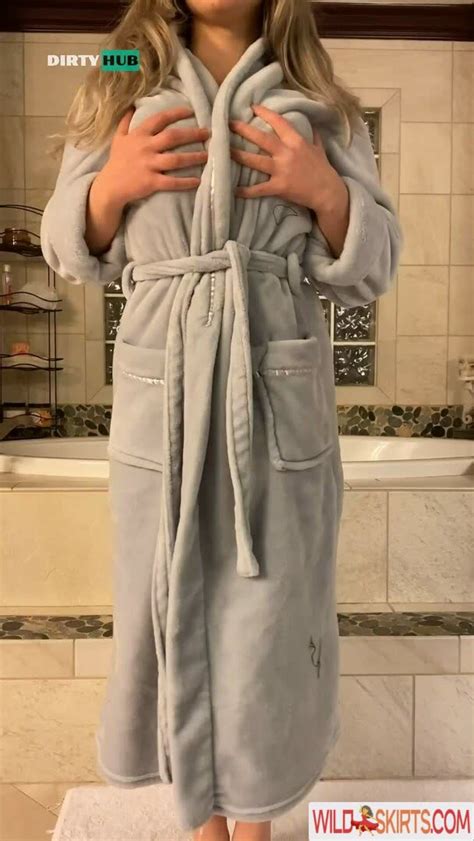 Ava Bamby Nude