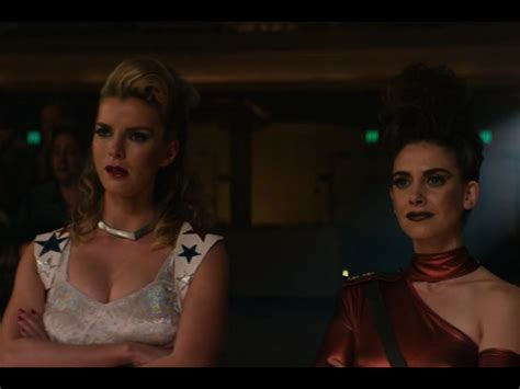 Glow Alison Brie As Ruth Betty Gilpin As Debbie Women S Wrestling Glow Alison Brie As Ruth Betty Gilpin As Debbie Women S Wrestling