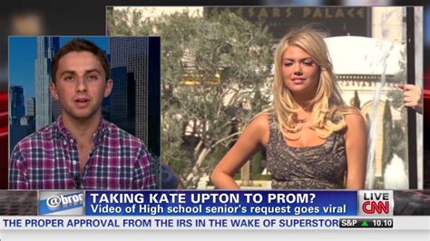 Kate Upton S Cleavage Takes First Prize Swimsuit Si Com Kate Upton S Cleavage Takes First Prize Swimsuit Si Com